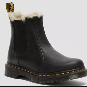 Doc Marten Faux Fur Lined Chelsea Boot (black)